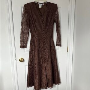 Elegant Brown Lace Vintage Dress